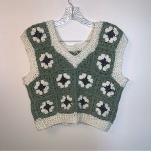 Vintage Handmade Green and Cream V-Neck Crochet Sweater Vest M